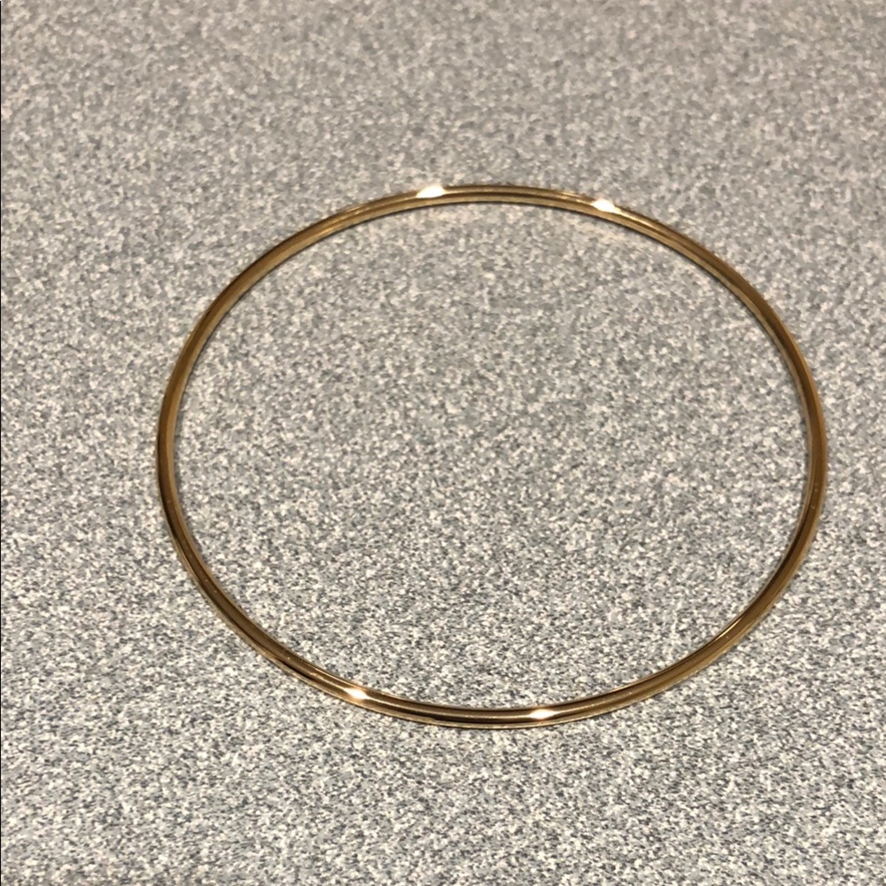Elegant Gold Color Bangle Bracelet